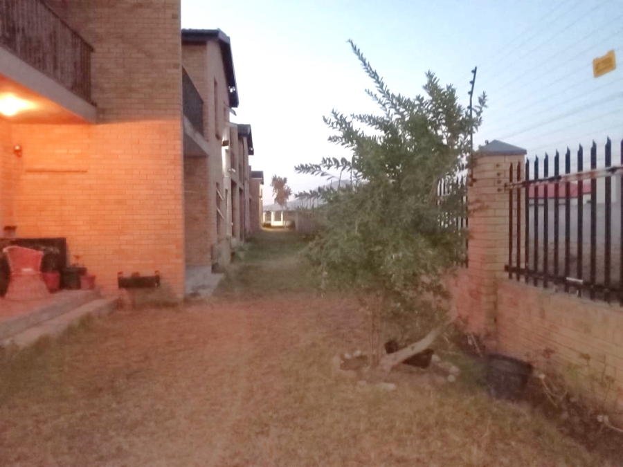 2 Bedroom Property for Sale in Fairview Golf Estate Western Cape